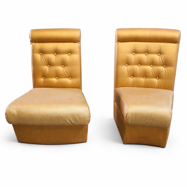 Baldai nuomai sofa/pufas odinis